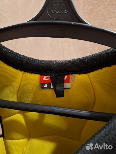 Нагрудник CCM 9040 JR