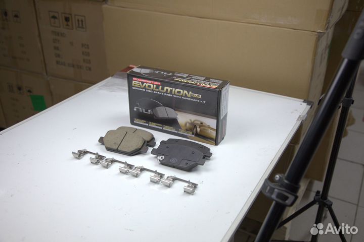 Передние колодки PowerStop Camaro / Cadillac XT4