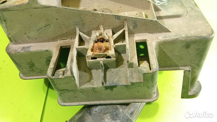 Площадка акб для Ford Focus I 1998 - 2005