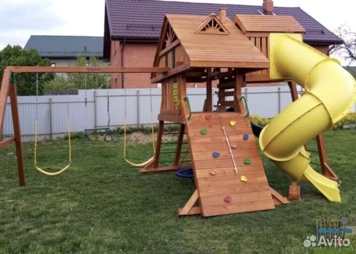 Детская площадка для лета и зимы