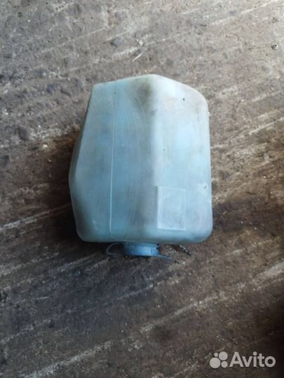 Бачок омывателя Audi 100 С3 445 1986 431955453E