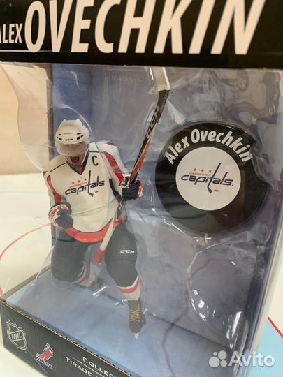 Фигурка хоккей