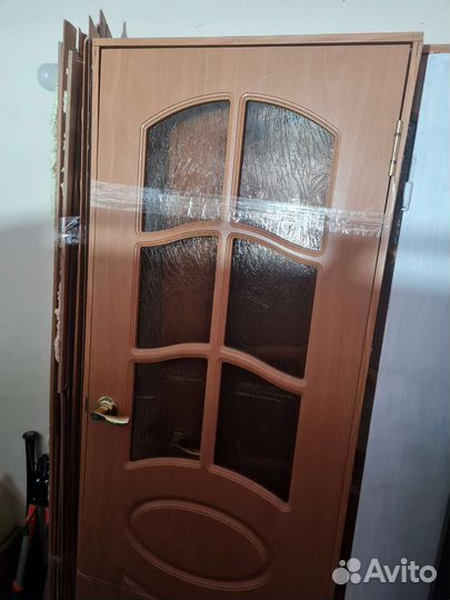 Двери межкомнатные бу разные