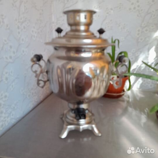 Электро чайник бу 3л 2000т.р