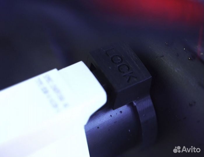 Блокировка адаптера зарядного устройства для Tesla