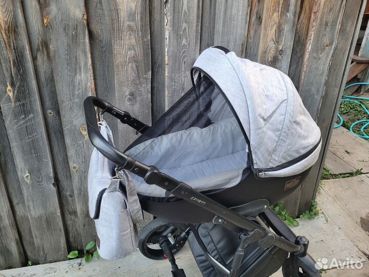 Прогулочная коляска 2 в 1