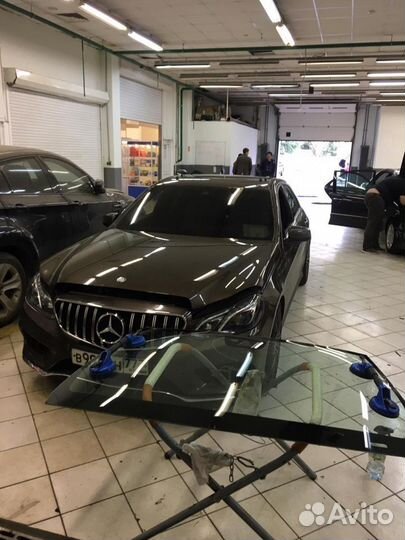 Лобовое стекло Mercedes w212 212