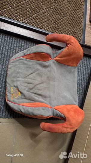 Детский бустер автомобильный