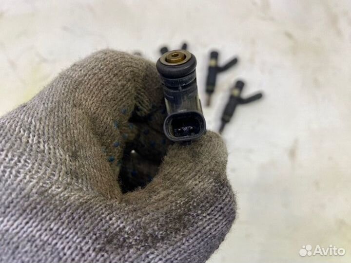 Форсунка Mercedes-Benz Gl-Class X164 M 273.923