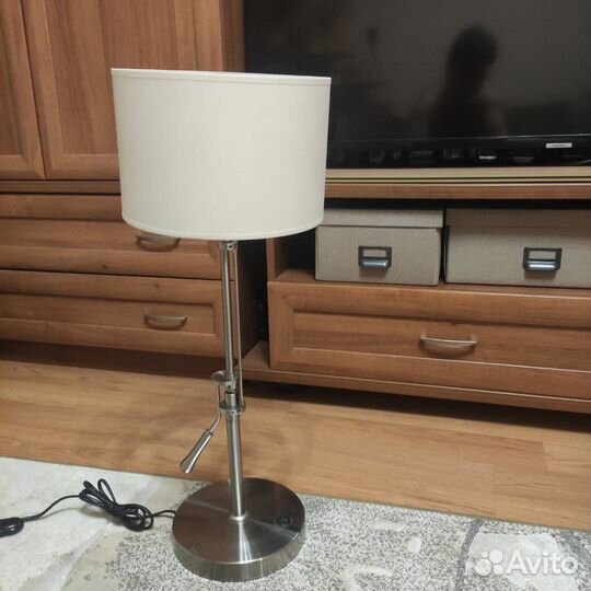 Лампа настольная