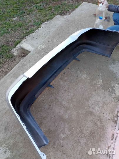 Продам бампер передний. автомобиль Тойота Королла