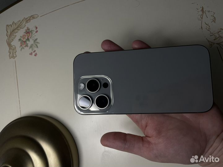 iPhone 15 Pro, 256 ГБ