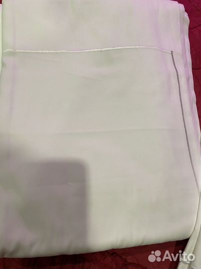 Постелье белье белое и наперники белые