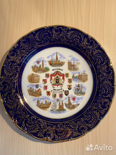 Настенная тарелка