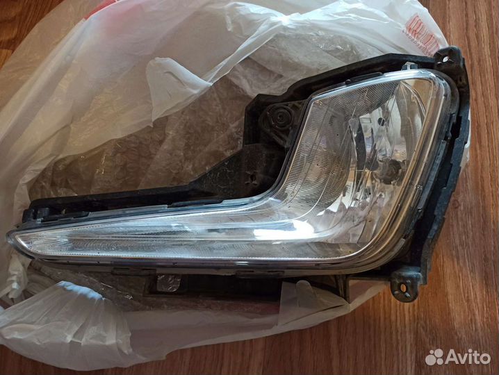 Фара противотуманная левая