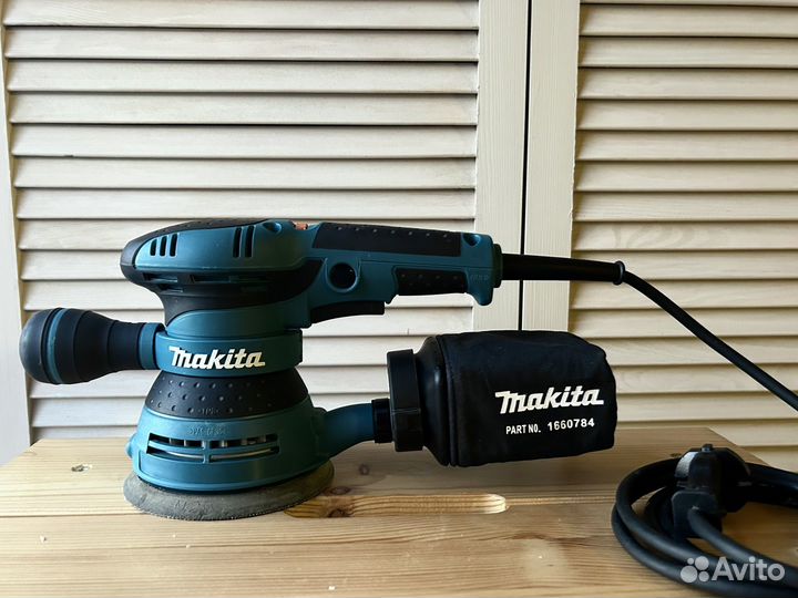 Эксцентриковая шлифмашина Makita BO5041K
