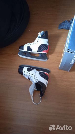 Коньки хоккейные