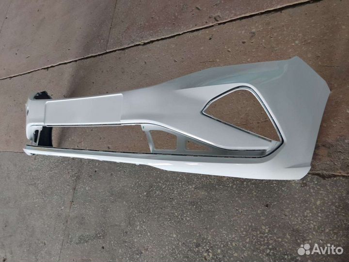 Бампер Фольксваген Поло 20-г.в. новый,белый