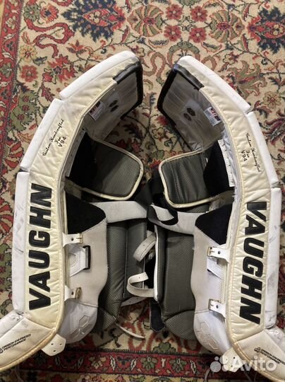 Вратарские щитки Vaughn VE 8 pro Carbon спецзаказ