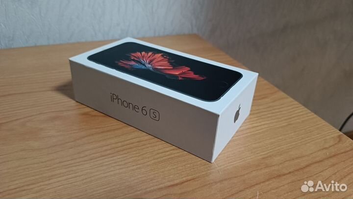 Коробка от iPhone 6s