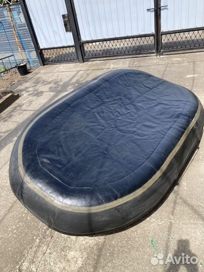 Надувная лодка б/у