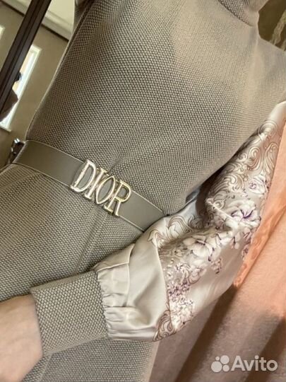 Нарядное платье