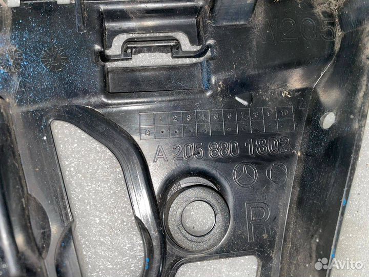 Кронштейн крепления бампера заднего правый