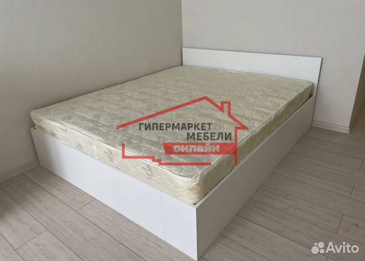 Кровать двуспальная