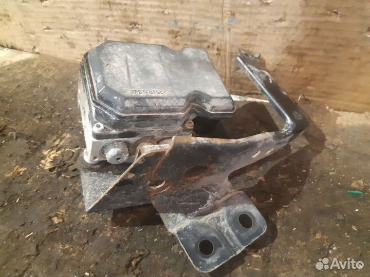 Блок управления ABS Nissan X-Trail