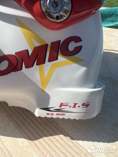 Горнолыжные ботинки atomic