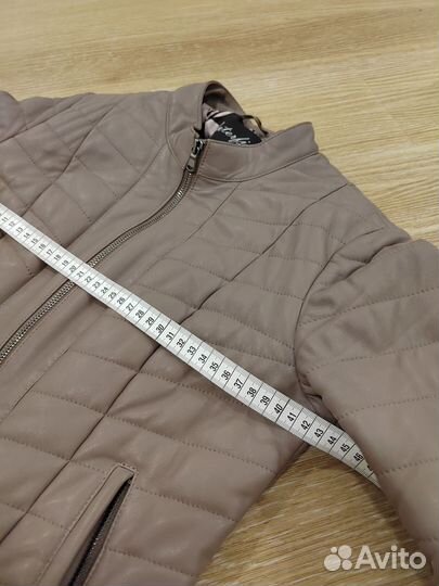 Кожаная весенняя куртка 38-40р