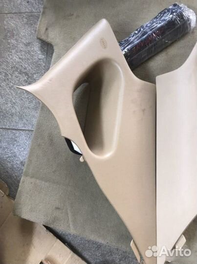 Обшивка задней форточки Hyundai Sonata 6