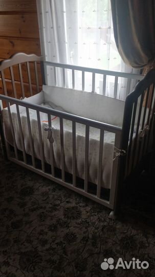 Детская кроватка