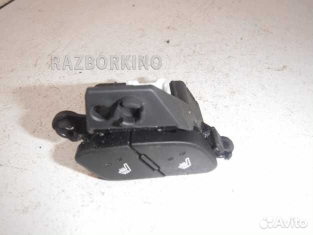 Кнопка обогрева сидений