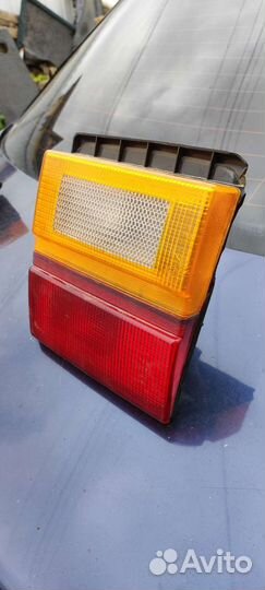 Оригинальный правый фонарь Ауди 100 С3