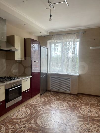 3-к. квартира, 100 м², 6/10 эт.