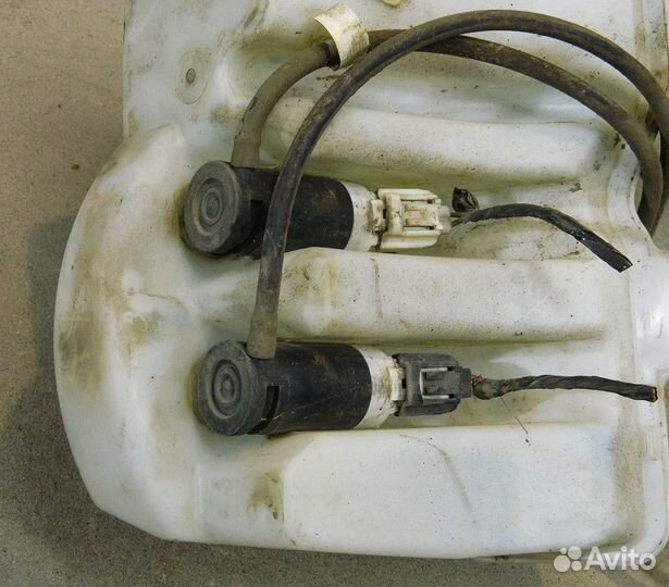 Бачок омывателя Ford Escape 1