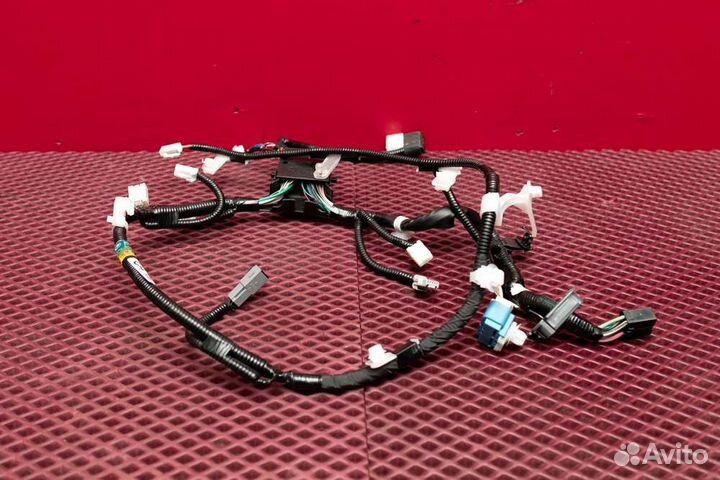 Проводка салона передняя правая Toyota Land