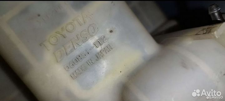 Бачок омывателя Lexus, Toyota, Harrier, Kluger V