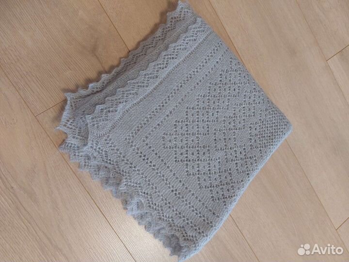 Пуховый палантин новый