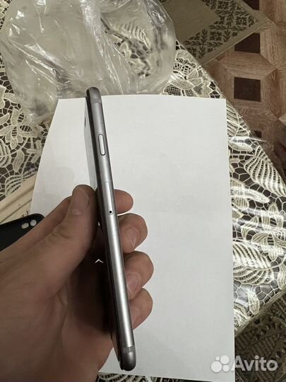 Телефон iPhone