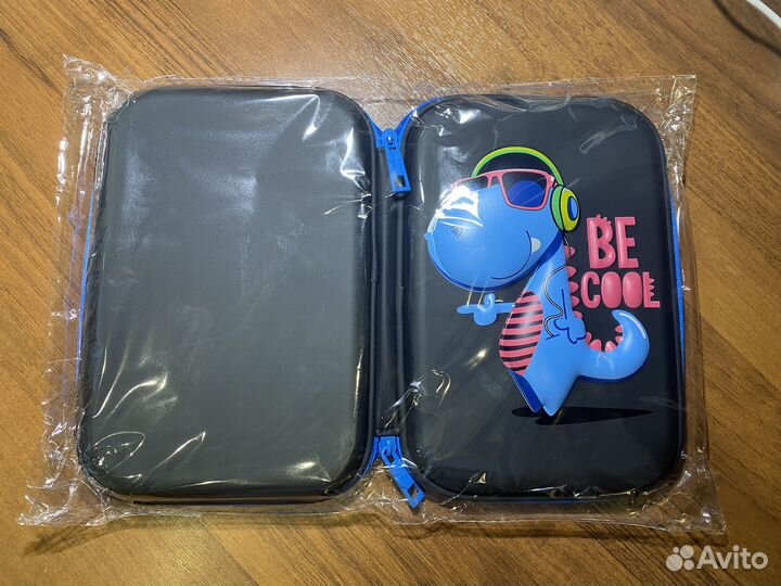 Школьный пенал с 3D изображением