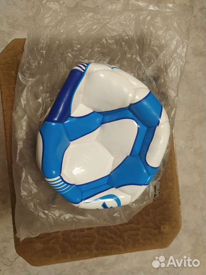 Футбольный мяч