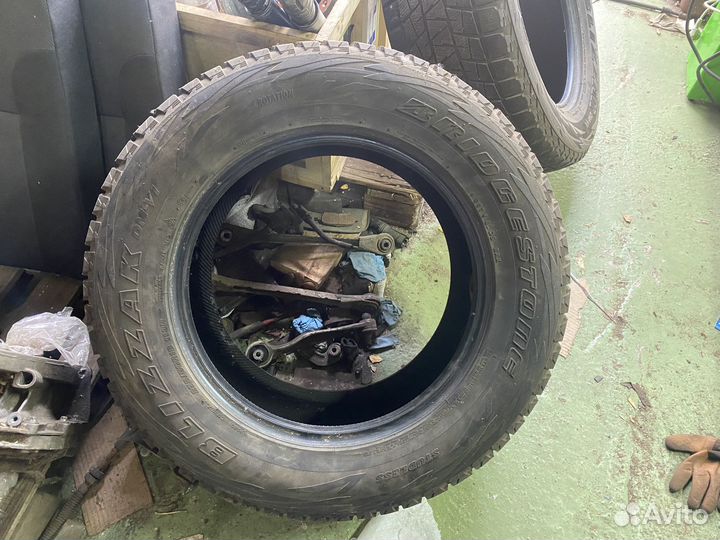 Bridgestone Blizzak DM-V1 275/60 R18