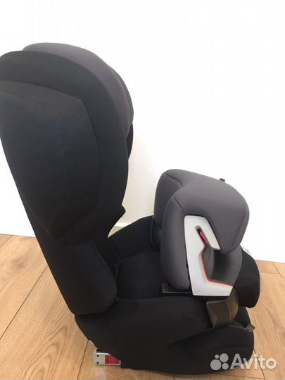 Автокресло группа 1 (9-18 кг) Cybex Juno 2-Fix