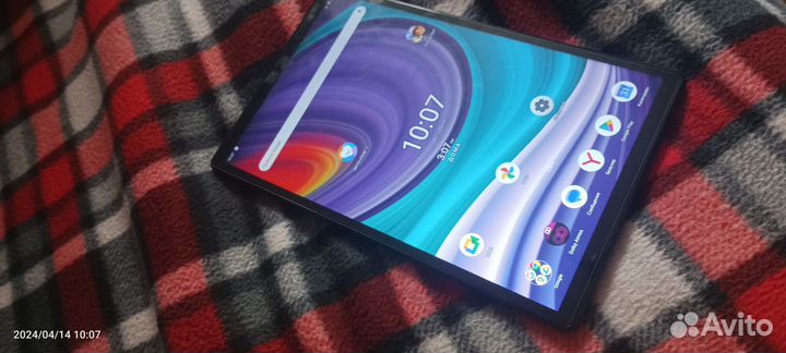 Планшет Lenovo TB-X606X