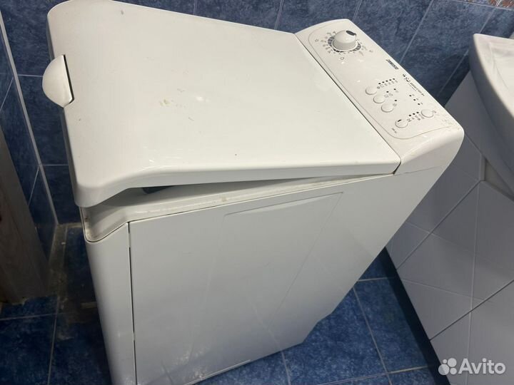 Стиральная машина с вертикальной загрузкой