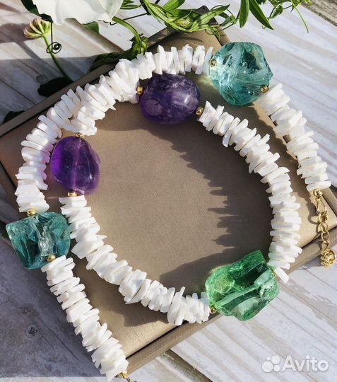 Чокер из ракушки