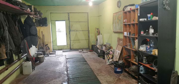 Гараж, > 30 м²