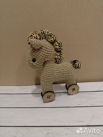 Игрушка лошадка